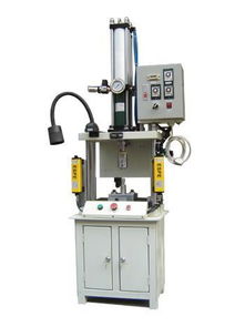臺(tái)式壓力機(jī) 氣液沖壓設(shè)備,手提型 電子連接器專用壓力機(jī)圖片,臺(tái)式壓力機(jī) 氣液沖壓設(shè)備,手提型 電子連接器專用壓力機(jī)高清圖片 東莞市東城新蘋自動(dòng)化設(shè)備廠,